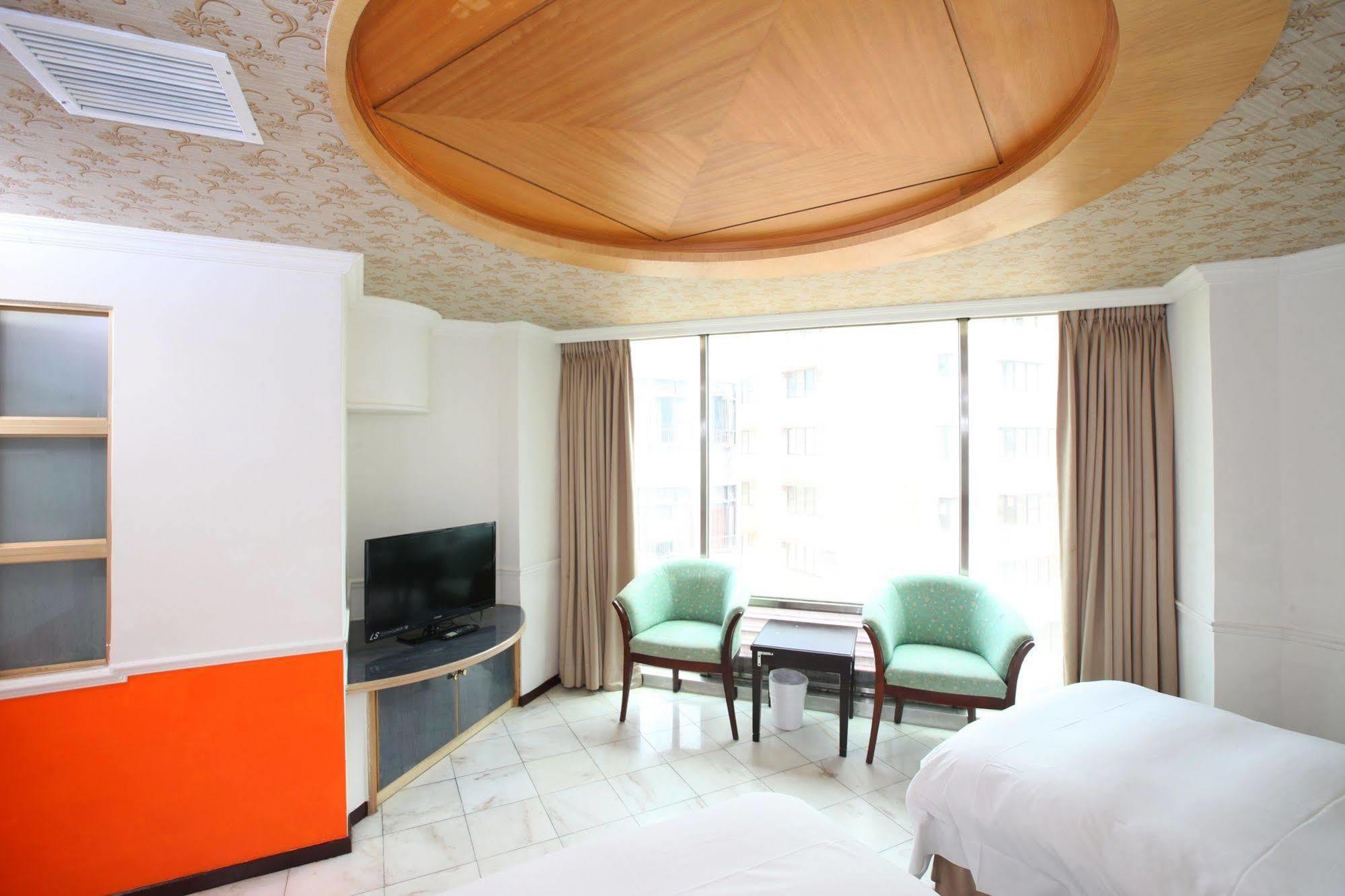 Fun House - Douliu Branch Hotel Exterior foto